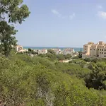 Апартаменты 3 Bedroom Beautiful In Торевьиа