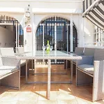 Апартаменты 3 Bedroom Beautiful In Торевьиа